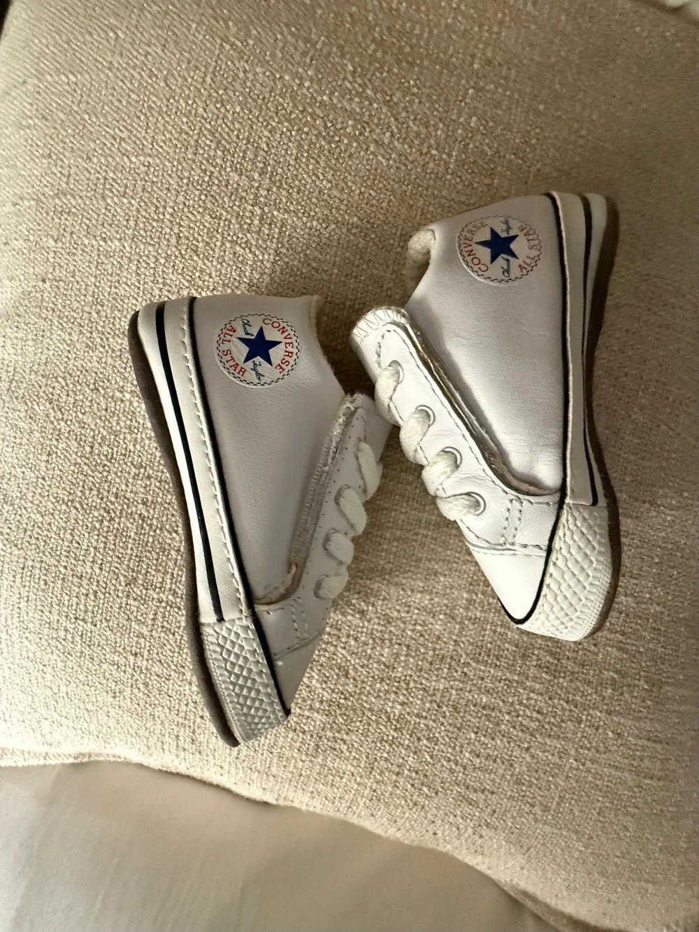 NWOB Converse baby CHUCK TAYLOR  all star cribster crib booties size 3